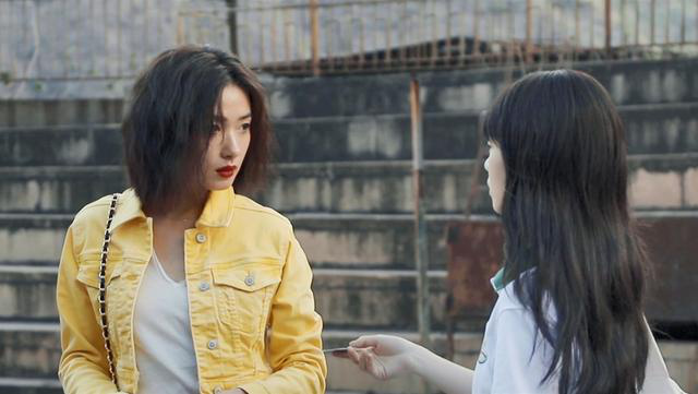 《兔子暴力》发"有种痛叫青春"特辑 万茜李庚希苦陷亲情困局