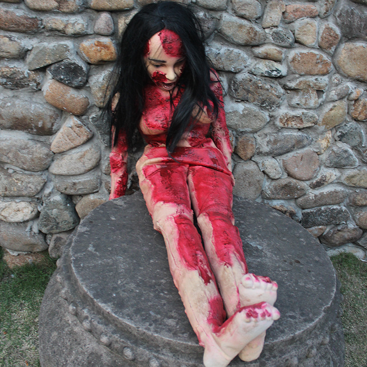 万圣节鬼屋酒吧场景道具恐怖仿真一件代发波霸女全身女鬼