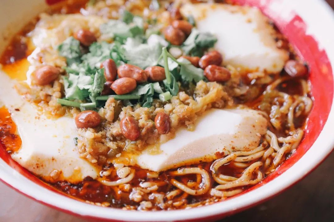 吃完这碗辣豆花面,我退了去重庆的机票_广州人