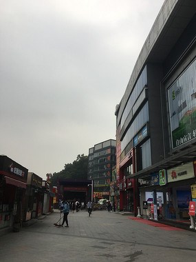 广州永泰地铁站a出口广场