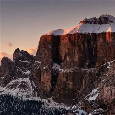 巍然挺拔的高山风景高清qq头像图片大全