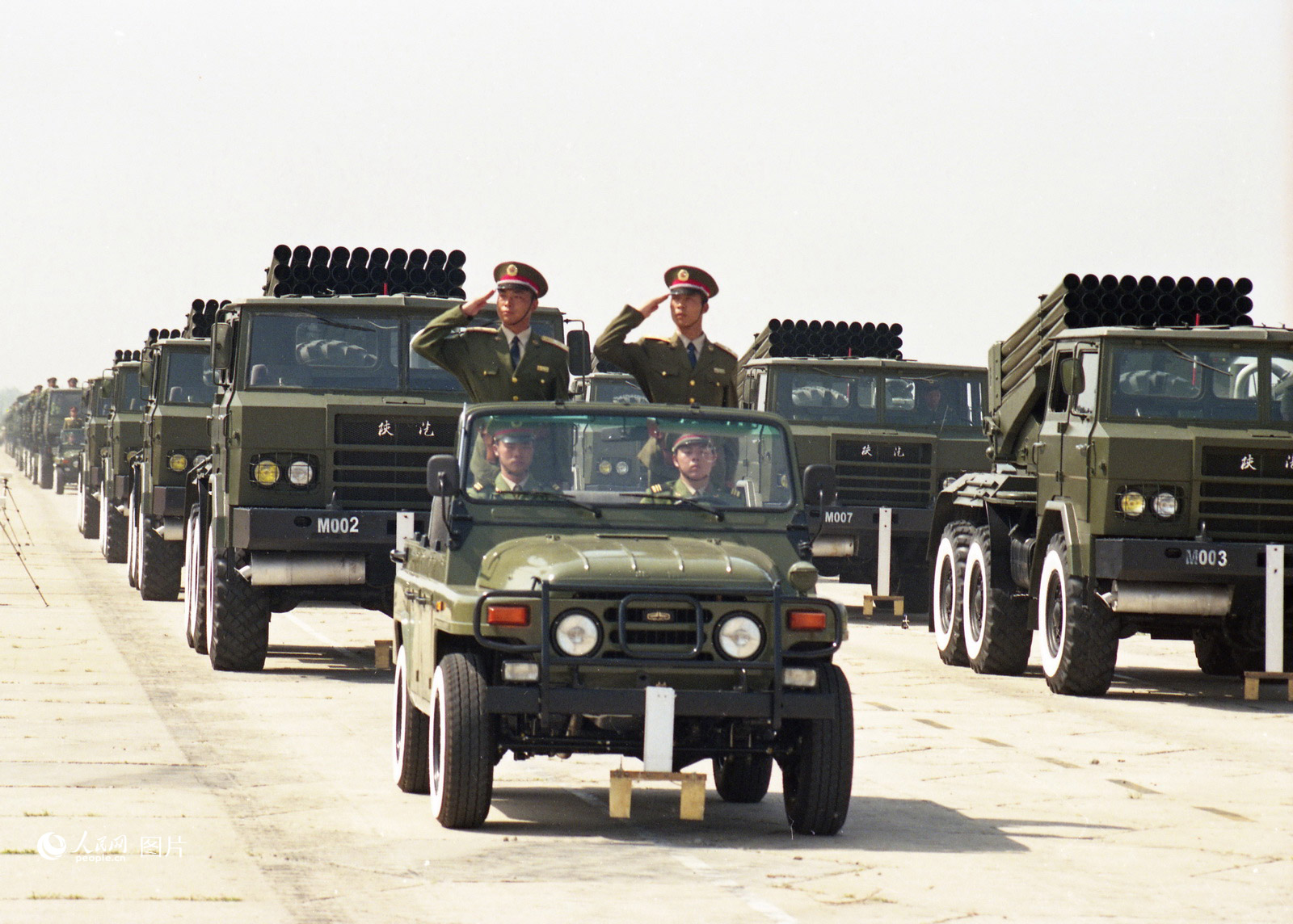 1999年中华人民共和国国庆50周年阅兵--图片频道--人民网