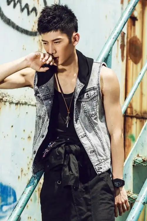 刘芮麟个人简历资料最新消息-明星库-中国时尚网