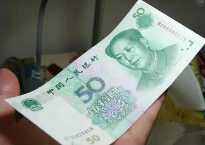 小孩的钱都坑陕西一中学生拿50元打车司机没给找钱真相是