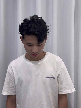 check out these ——尝试王嘉尔同款三七分发型,心动