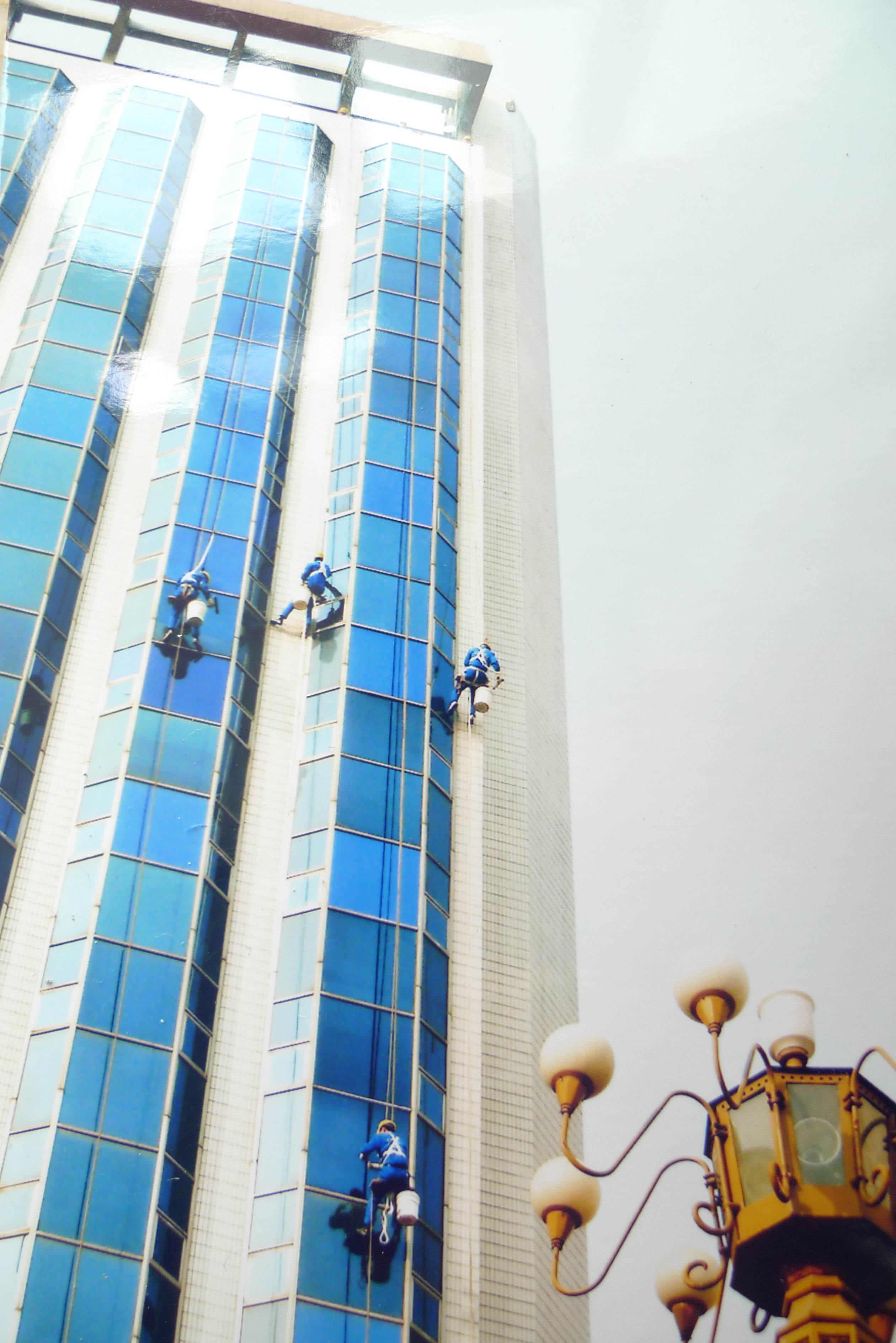 高空玻璃幕墙清洗