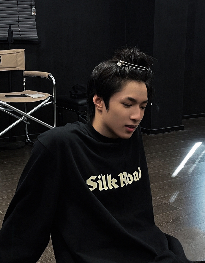 刘耀文 十八迎焰势执梦拥灿阳