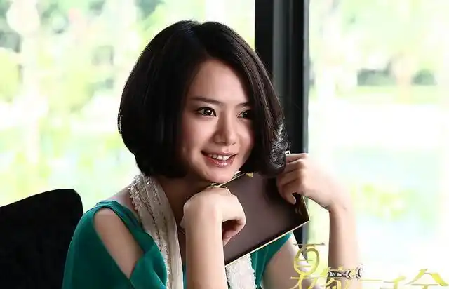 戚薇的经历,彻底揭露了娱乐圈的黑暗