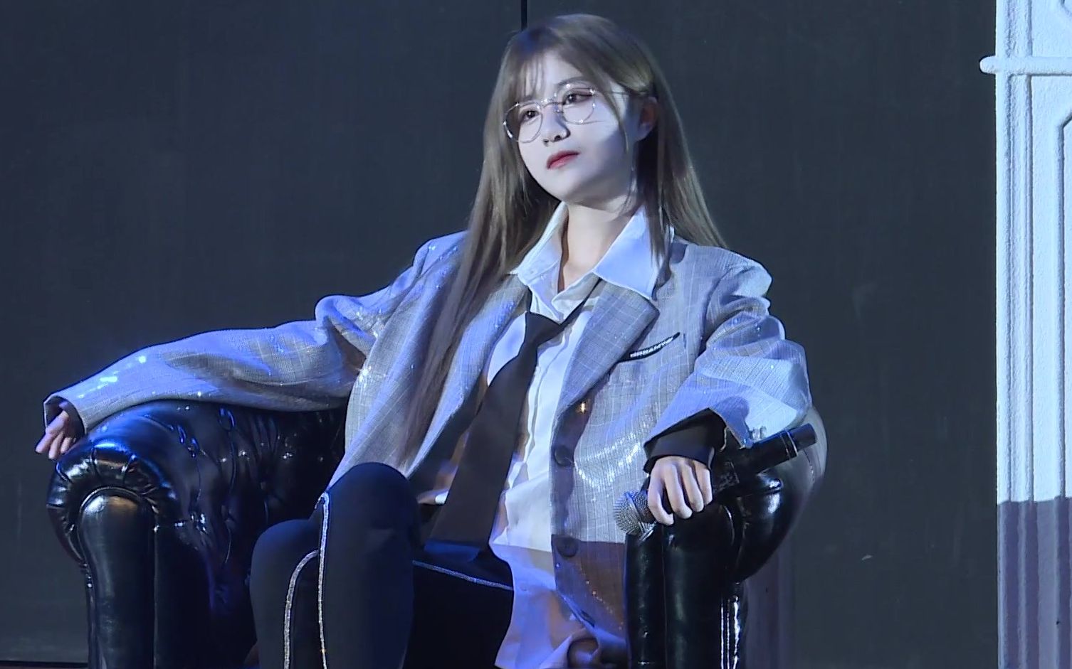 【左婧媛】如此帅气《占据》