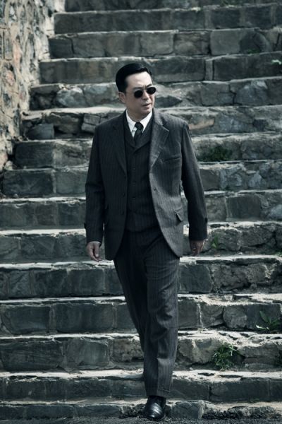 《悬崖》张嘉译演技获赞 主创回应剧情质疑(图)