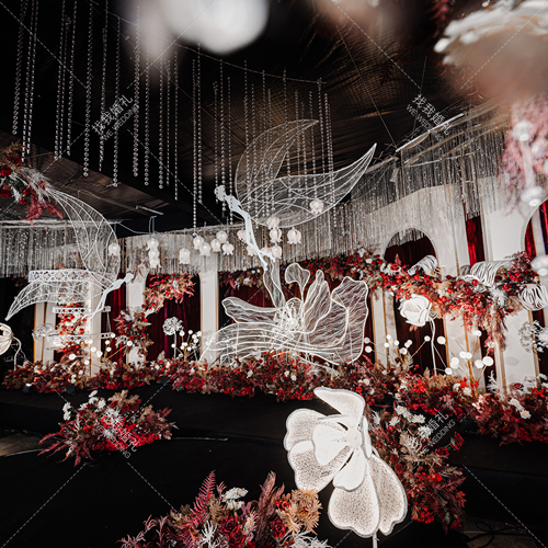 暗红金色梦幻婚礼黄色主题室内大气现场布置图片_效果图_策划价格-找