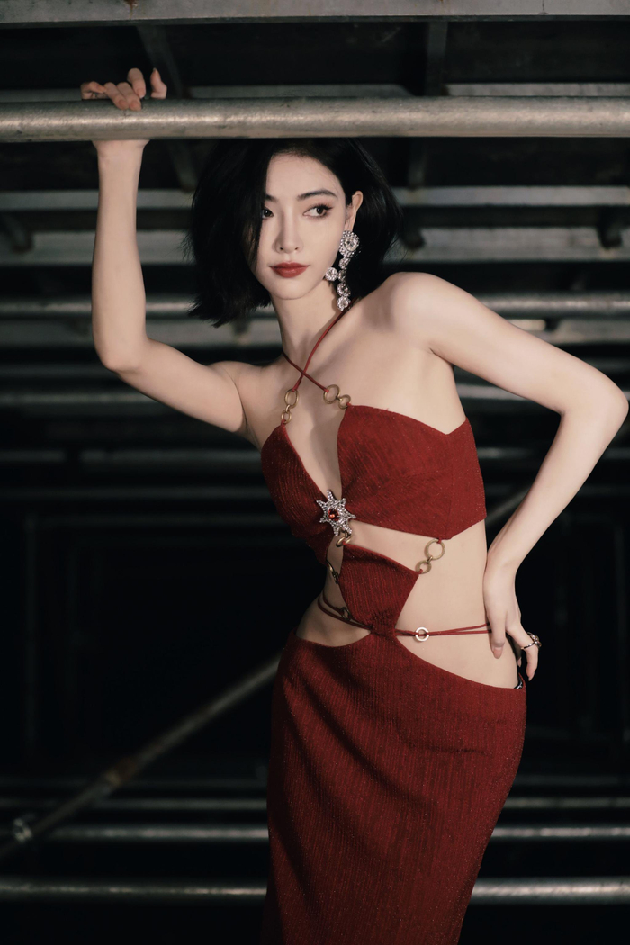 许佳琪生日写真大片#@许佳琪kiki祝许佳琪生日快乐,所愿皆成