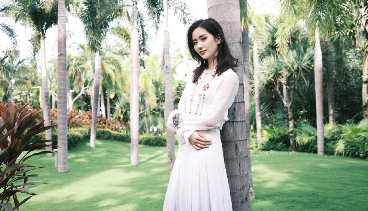 把小林青霞和杨颖放一起,果然还是香港姑娘美_刘亦菲_林依晨_钟丽缇