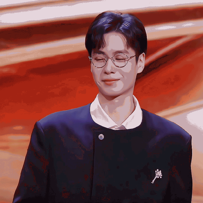 惜花芷##胡一天1226生日快乐#今天有一种让父母也赞同的帅气@胡一天啊