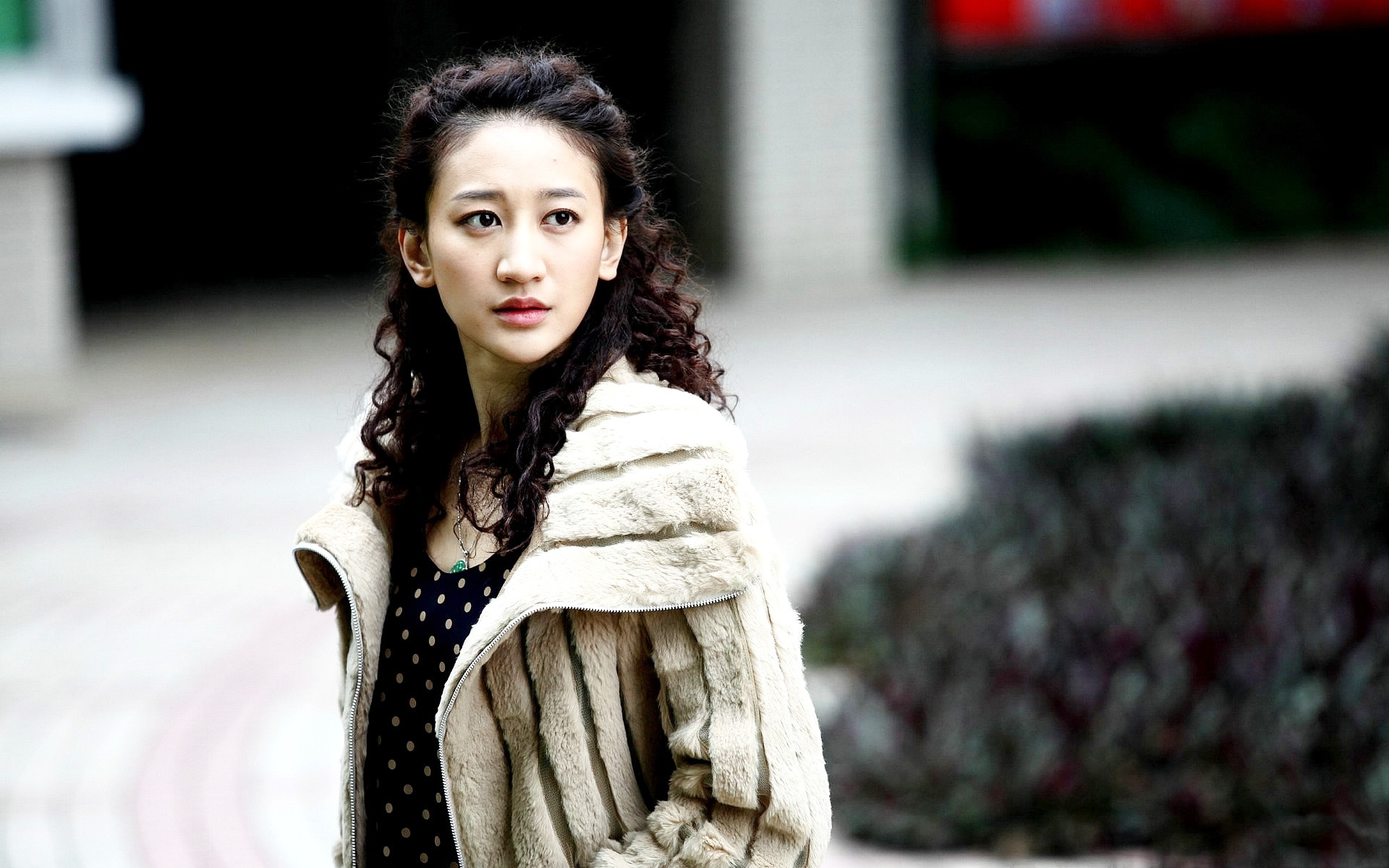 美女演员曾泳醍高清时尚唯美写真桌面壁纸下载