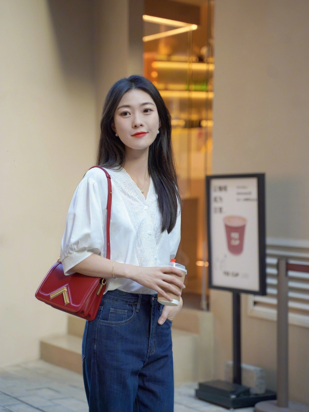 原创30岁的女人夏天还是穿衬衫更漂亮学会的这几套搭配就够