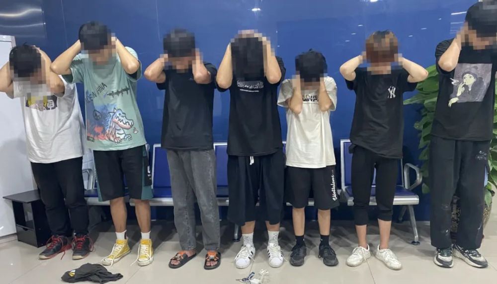 啥情况7名少年在睡梦中被抓