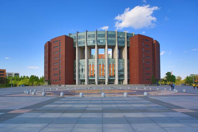 东北地区的3所特色理工大学排名,沈阳理工和沈阳工业哪个更好?