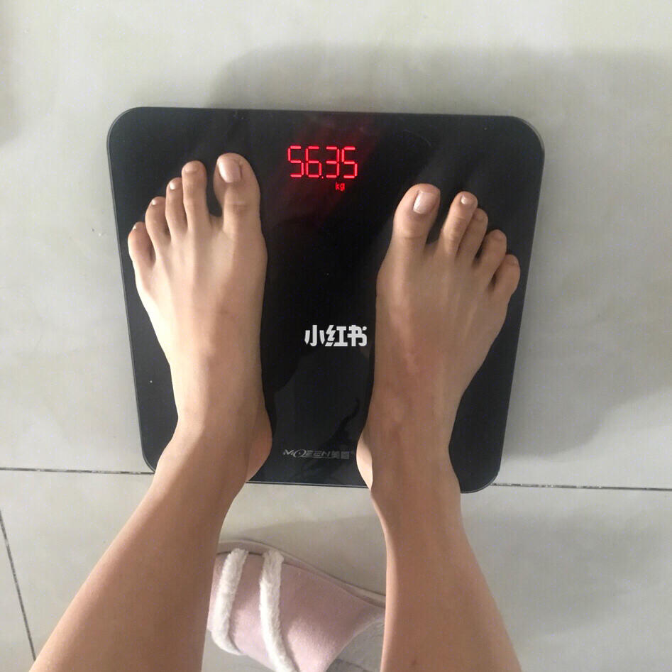 喜提112斤 昨天我就是贱兮兮的把旺仔放在了桌子上 导致我一晚上都