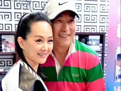 王志飞与小16岁张歆艺相恋7年分手转身娶了相恋三天的张定涵