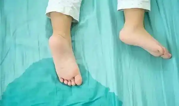 为什么总是想尿又没有 为什么总是想尿又没有大便