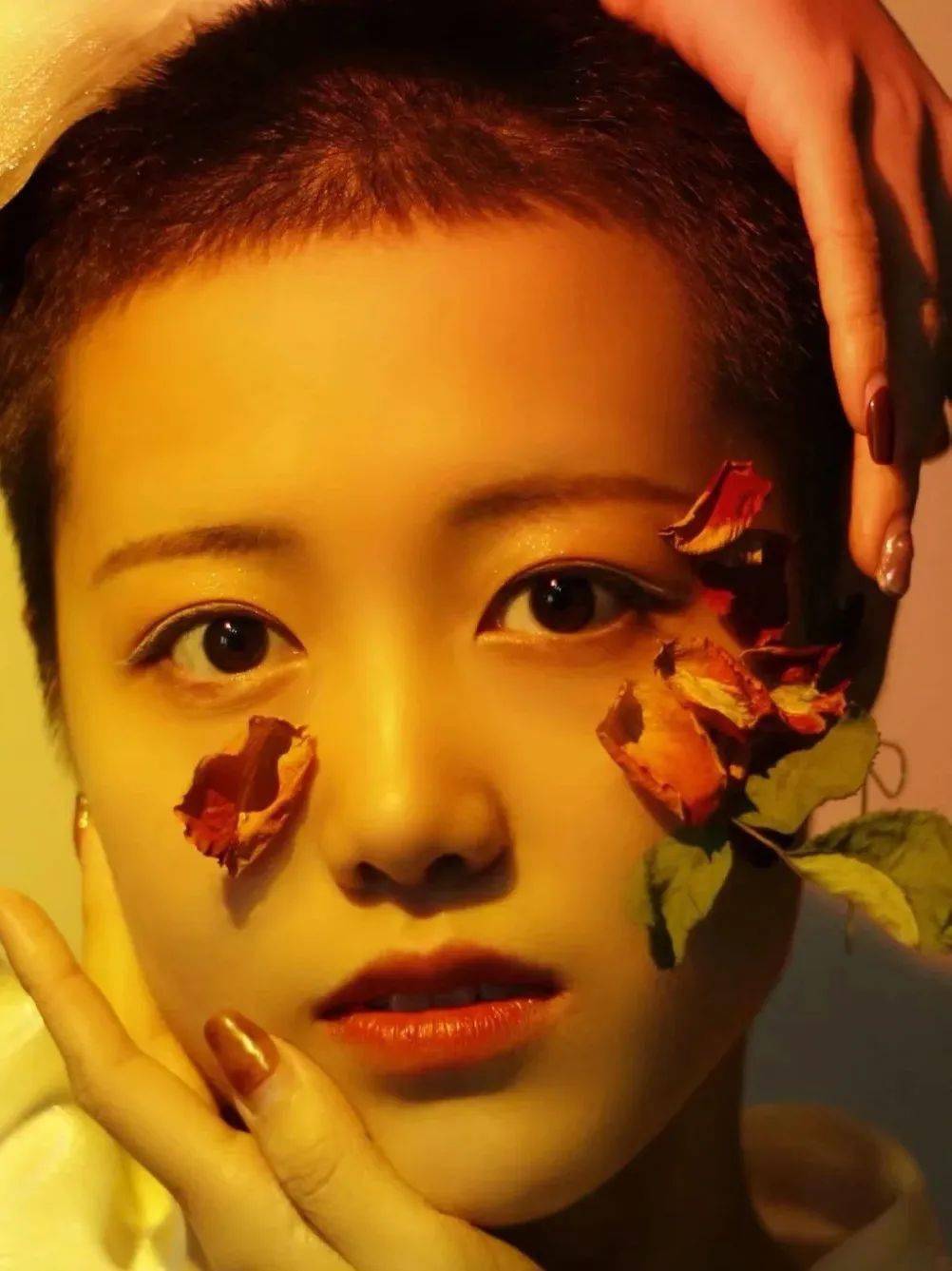 浅唠一下剃寸头的女生有多酷