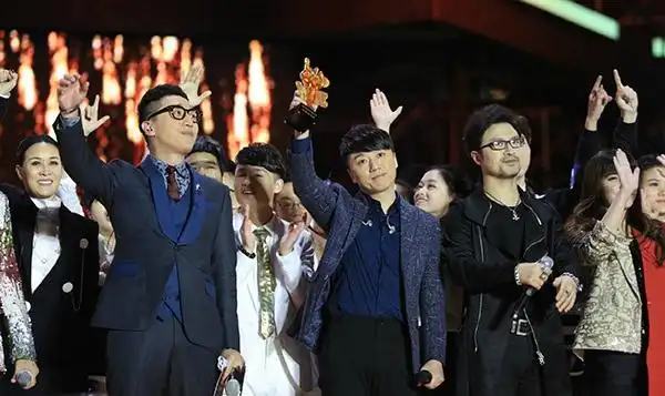 《中国好声音4》落幕 那英组张磊夺冠