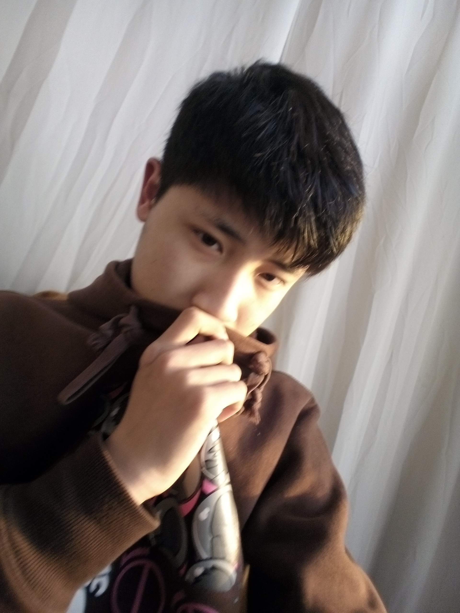 此男怎样15岁的小孩,好不好看(我是不会告诉你他就是我,这不重要) 好