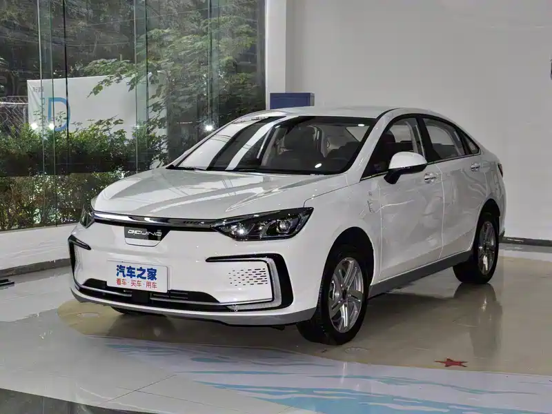 车型在售车型售全国北京eu5阎村镇二合庄村南200米4s店-北京北汽永超4