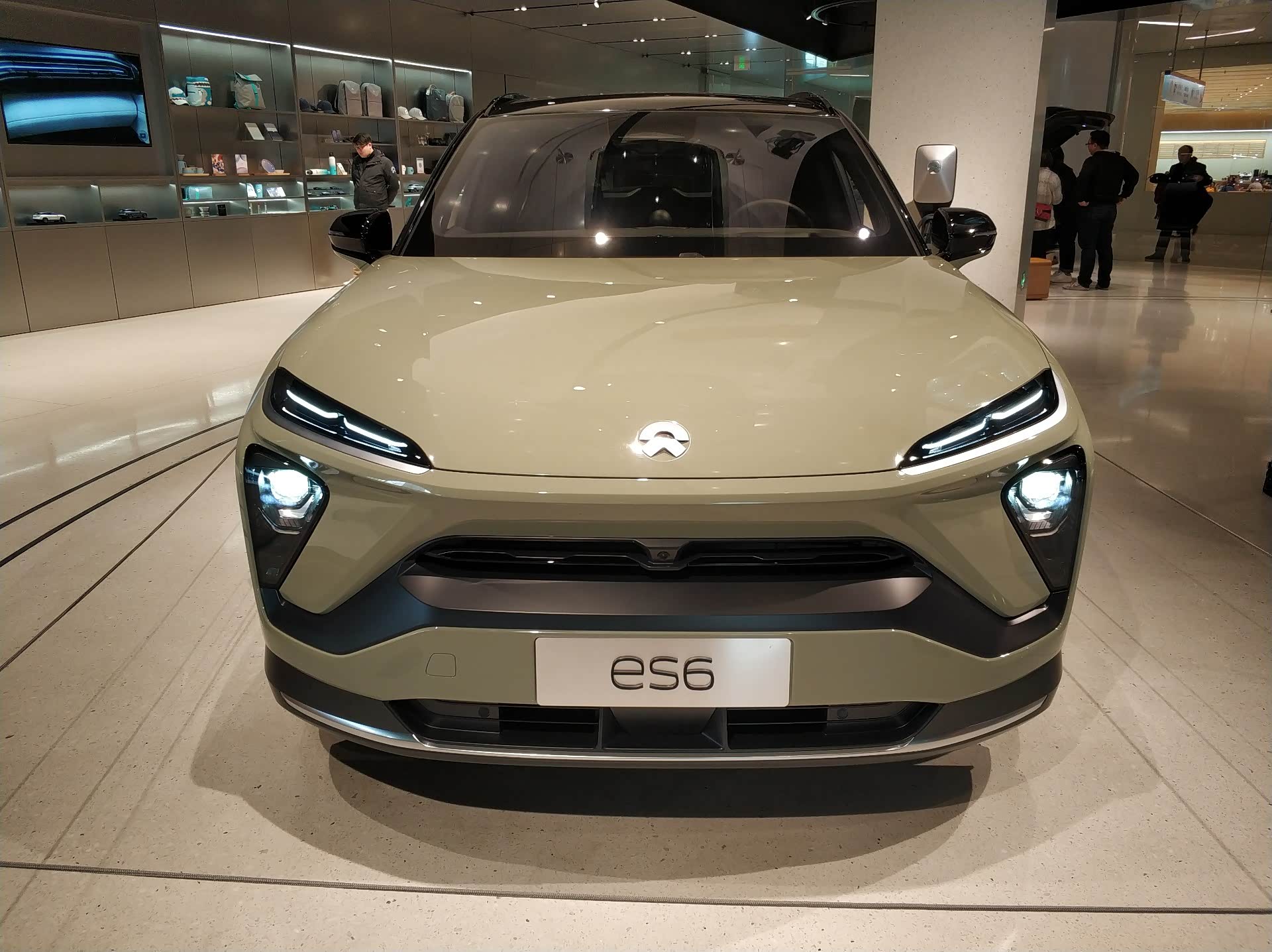 大家喜欢蔚来es6的哪种颜色?