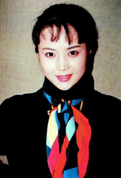 茹萍,1966年9月19日生于浙江杭州,国家一级演员.