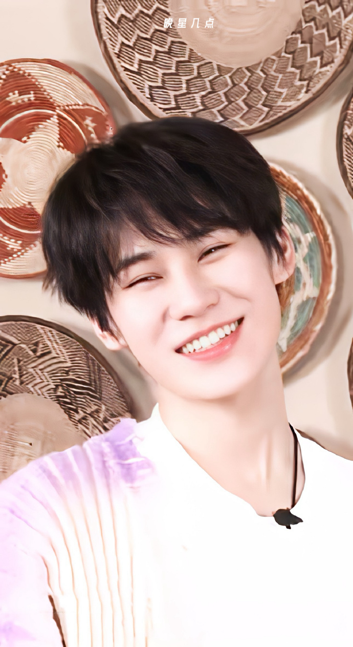 张真源超话很多人对张真源的可爱一无所知我们真源笑起来是真正的治愈
