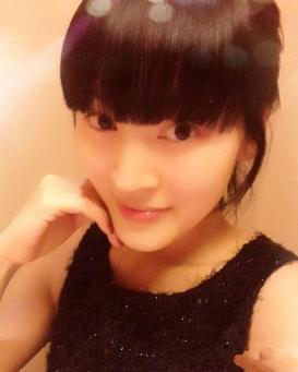 欧阳慧霏与上海著名主持人朱桢于2009年11月22日完婚,作为一个圈外人