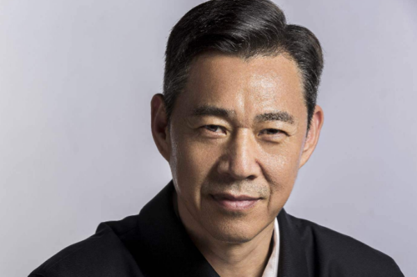 大陆六十岁以上的男明星照片和名字