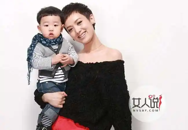 李晓峰老公李晓峰王翀离婚了吗儿子真容首度曝光胖嘟嘟好可爱李晓峰