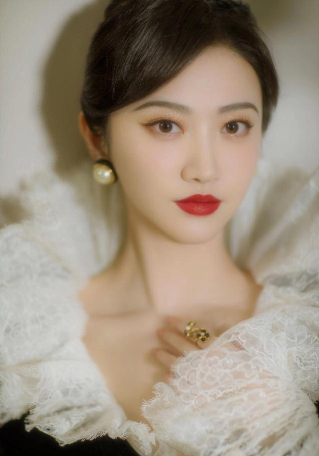 景甜被曝男友是制片人,之前和张继科恋爱严重抑郁,需看心理医生