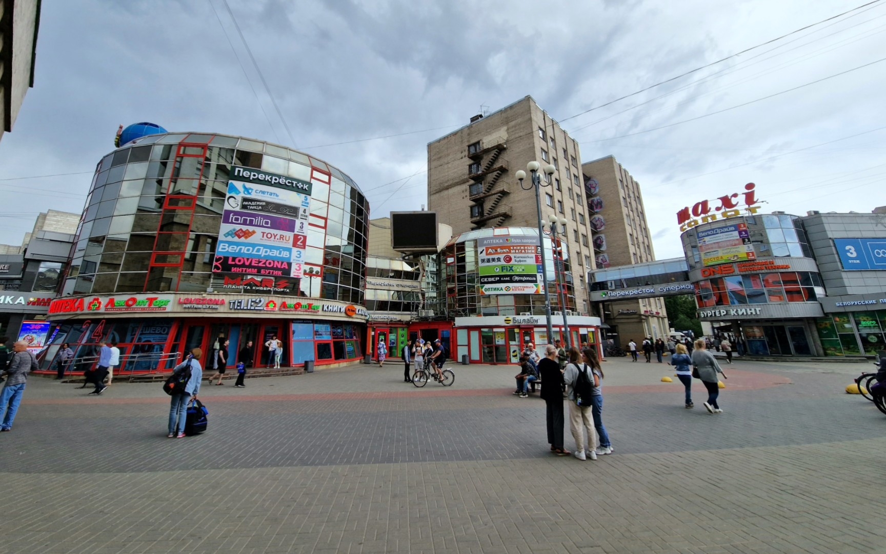 圣彼得堡地铁3号线海滨站外景随拍