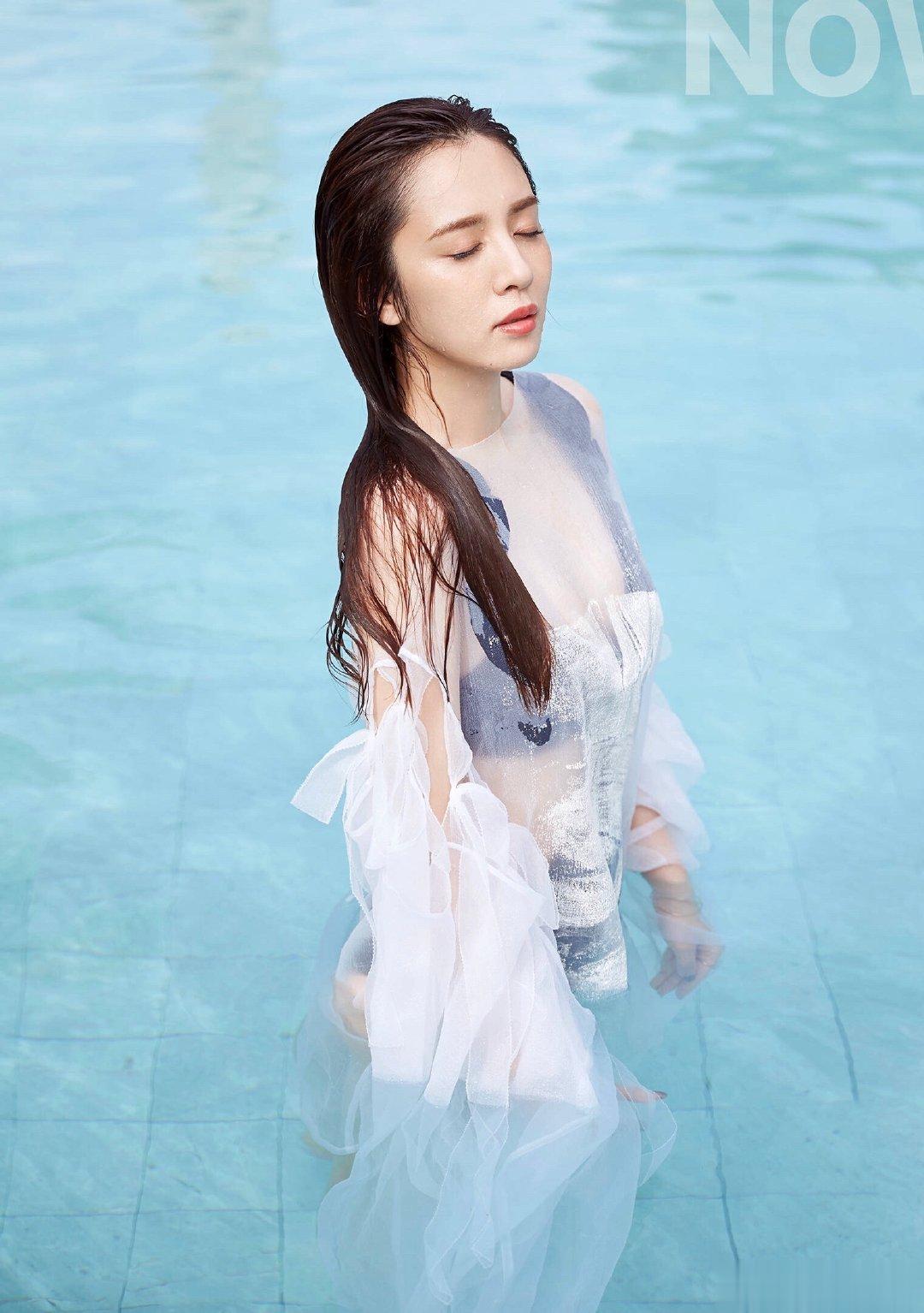 王晓晨 透明泳衣