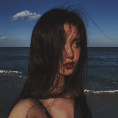 高清伤心流泪的女生头像图片(18张)