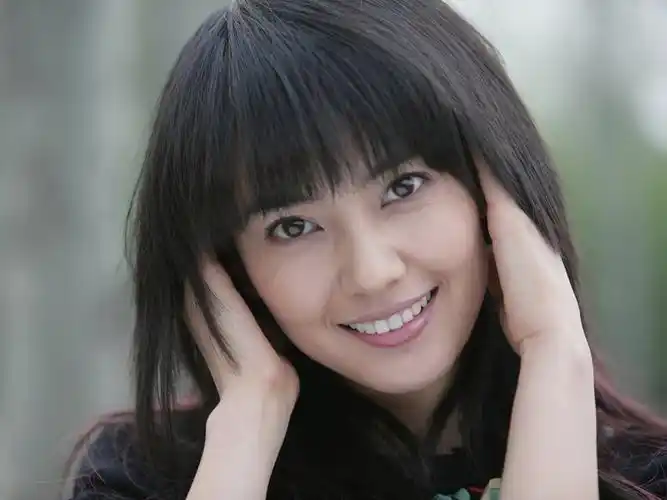 清纯女孩高圆圆