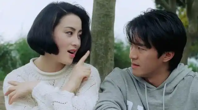 从此,永盛影业把张敏和周星驰这对荧幕情侣,安排在多部重磅推出的电影