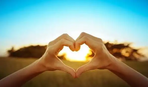 唯美入心的正能量句子:简单快乐,才是幸福的模样