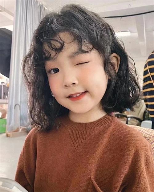 软萌小女孩发型 造型超简单可爱_儿童发型 - 美发站