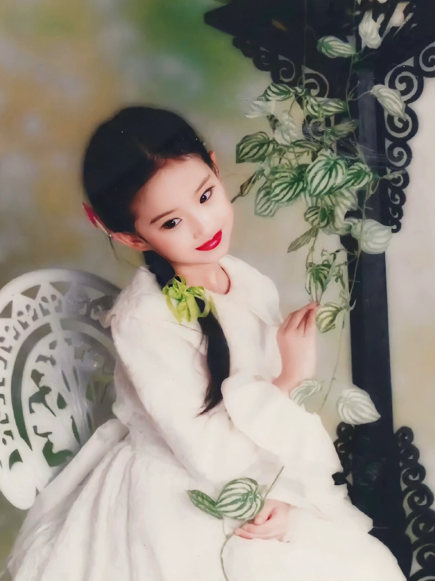 我帮刘亦菲修复了一些童年照片,惊呆了. 她小时候好像好看过头了.