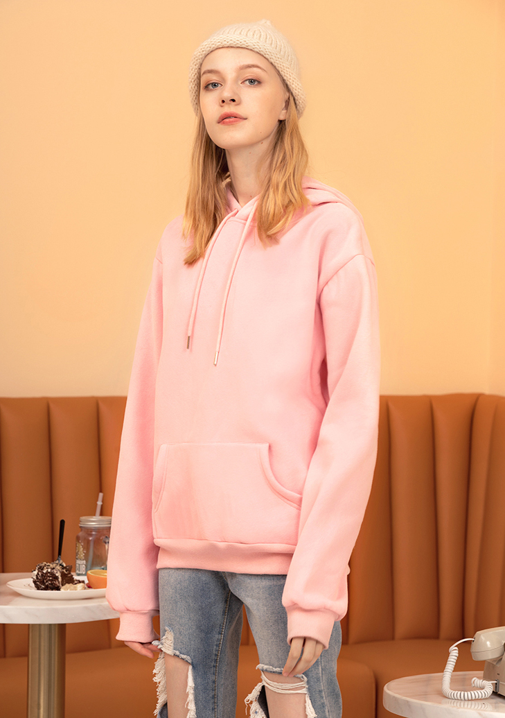 粉色卫衣搭配什么裤子好看 粉色卫衣怎么搭配好看