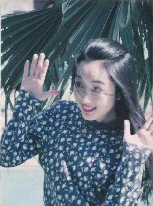 原创被包3年堕胎4次消失10年48岁的杨钰莹却活出了女人样