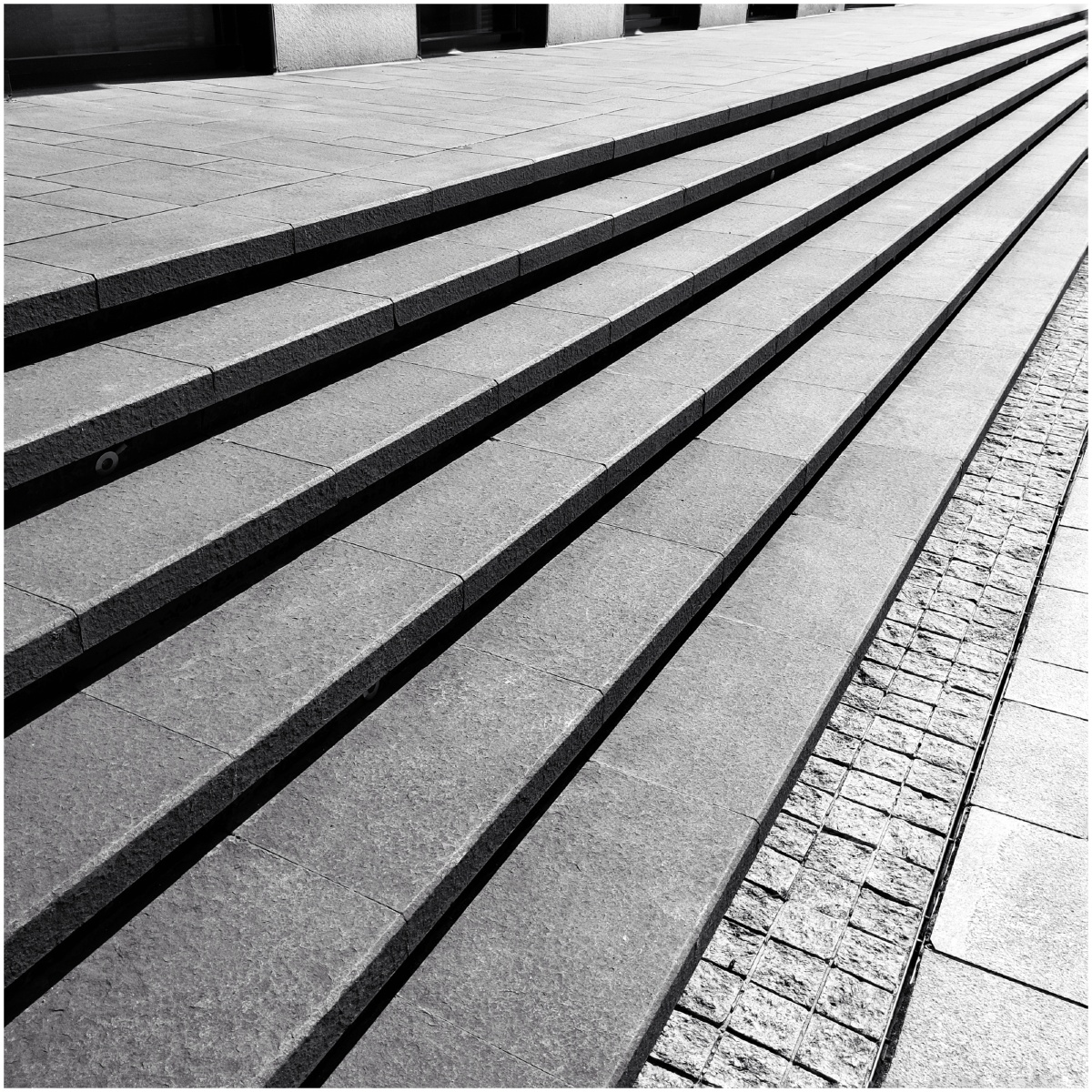 视线奔跑视线最怕无所适从不知跟从哪一个好而对角线斜线构图的强迫性