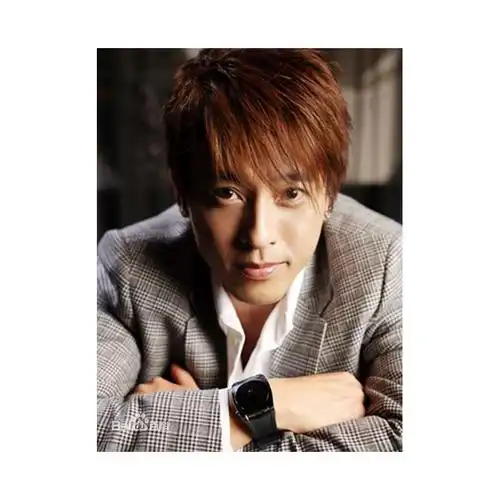 吕颂贤经纪公司工作