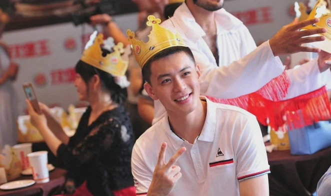 杨鸣迎37岁生日凌晨感谢球迷公认cba最帅执教辽篮两年夺冠