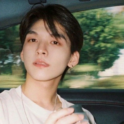 帅气男生自拍暖男